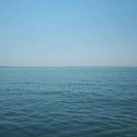 In 36663 Апартаменты *