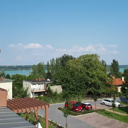 In 36663 Balatonalmadi