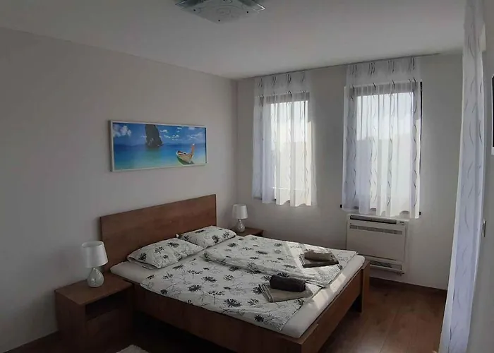 In 36663 Balatonalmádi